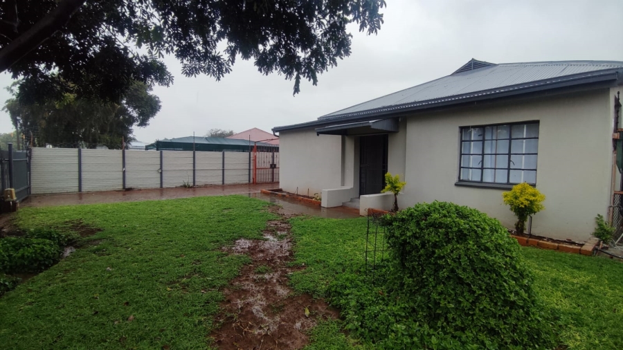 3 Bedroom Property for Sale in Rustenburg Central North West